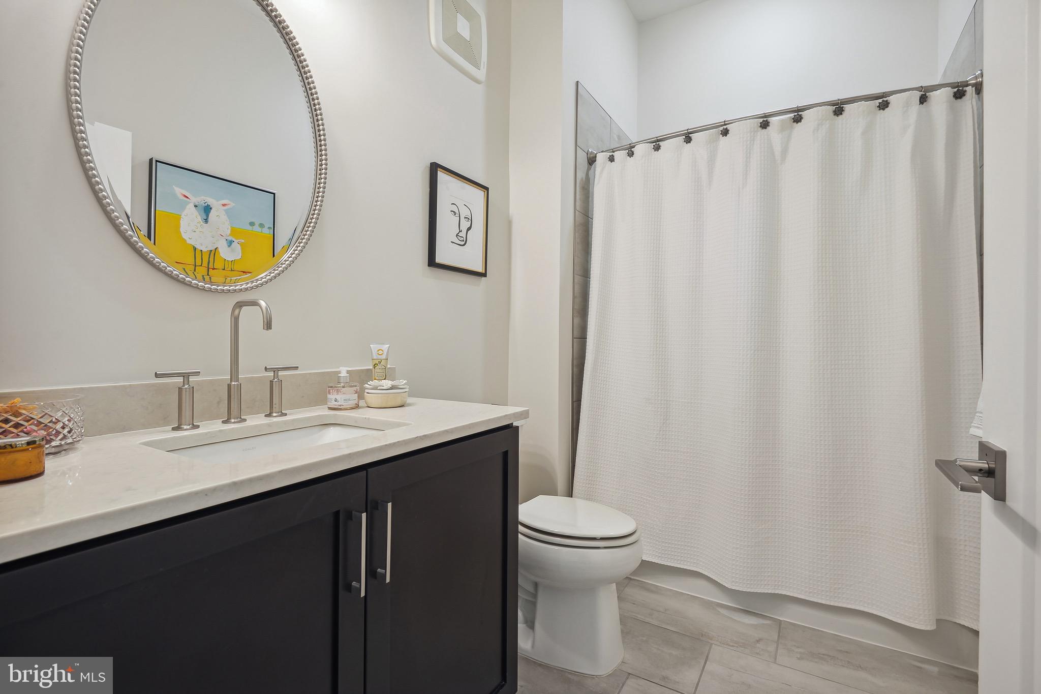4 Stationmaster STREET SE Unit: 404