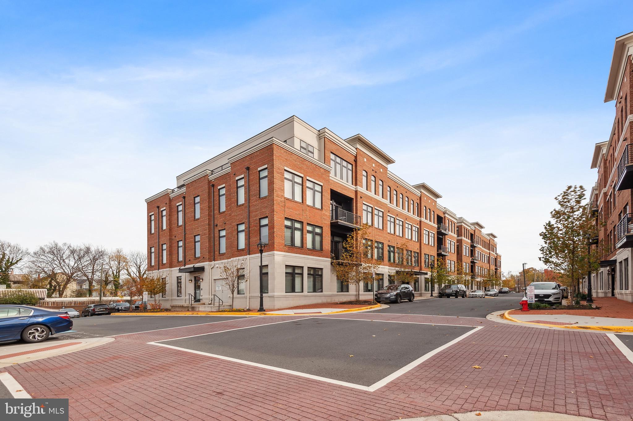 4 Stationmaster STREET SE Unit: 404