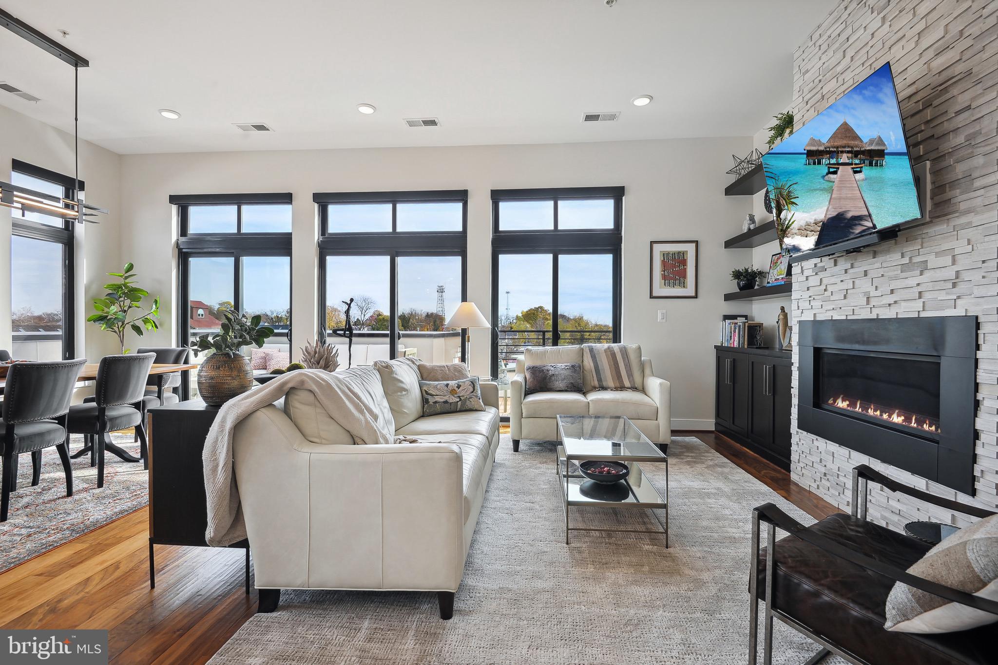 4 Stationmaster STREET SE Unit: 404