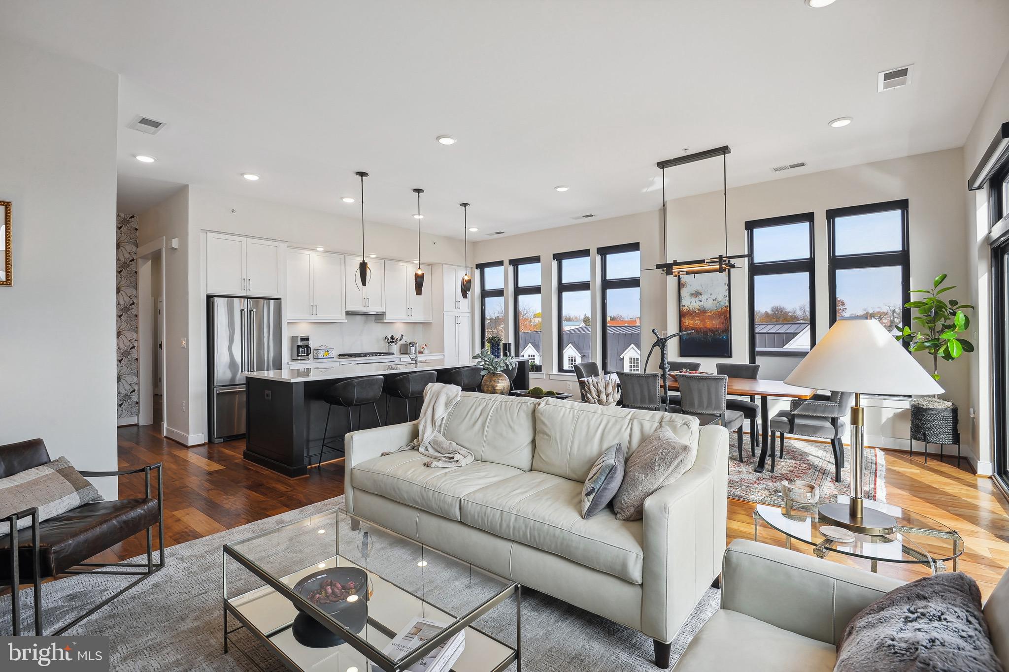4 Stationmaster STREET SE Unit: 404