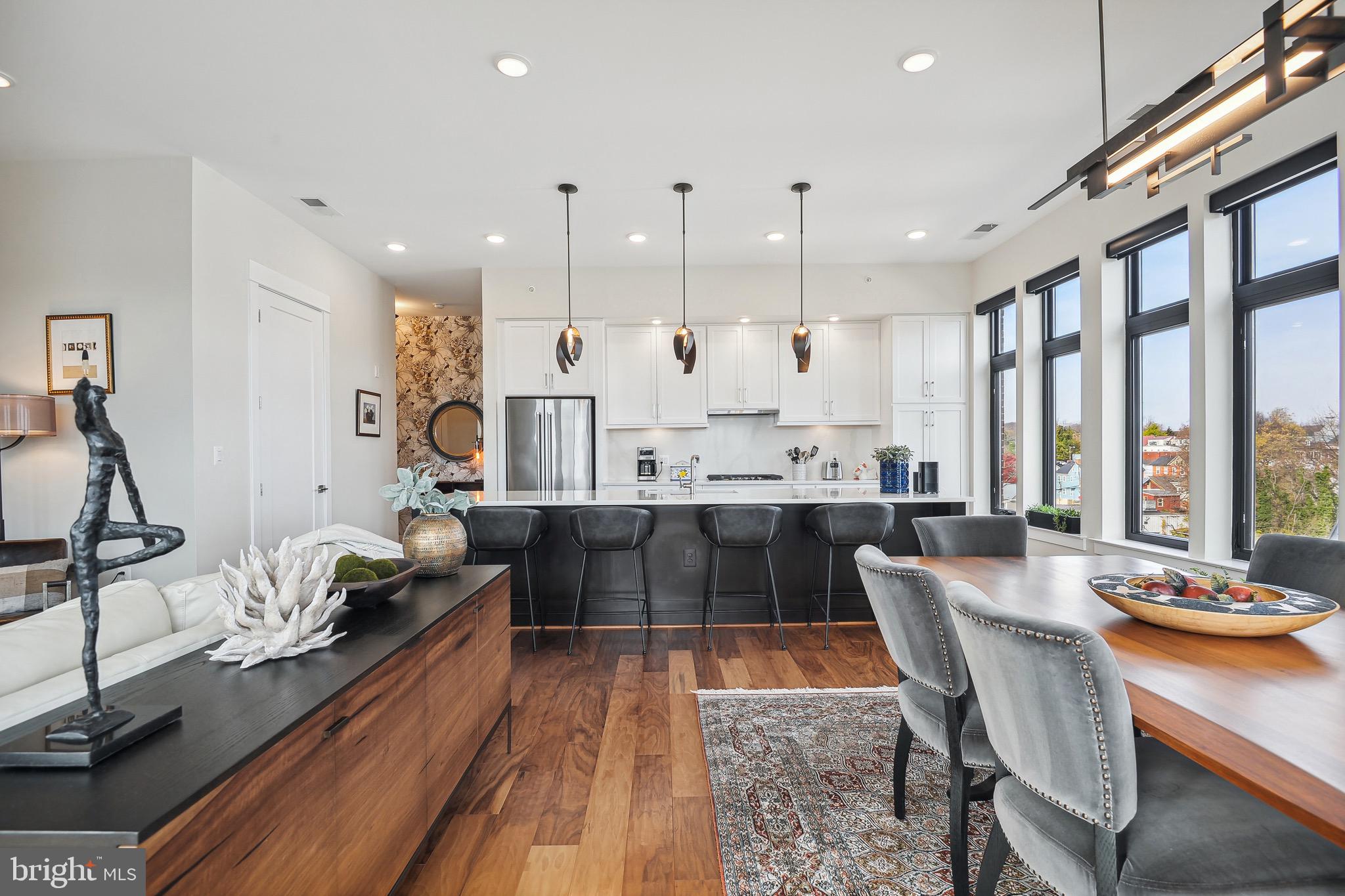 4 Stationmaster STREET SE Unit: 404