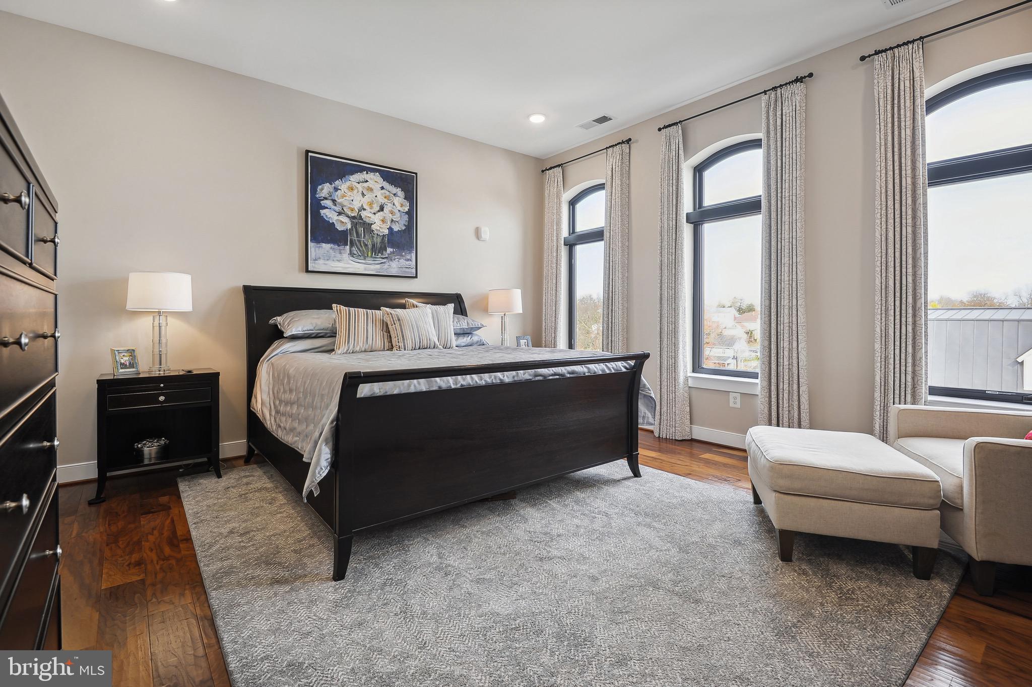4 Stationmaster STREET SE Unit: 404