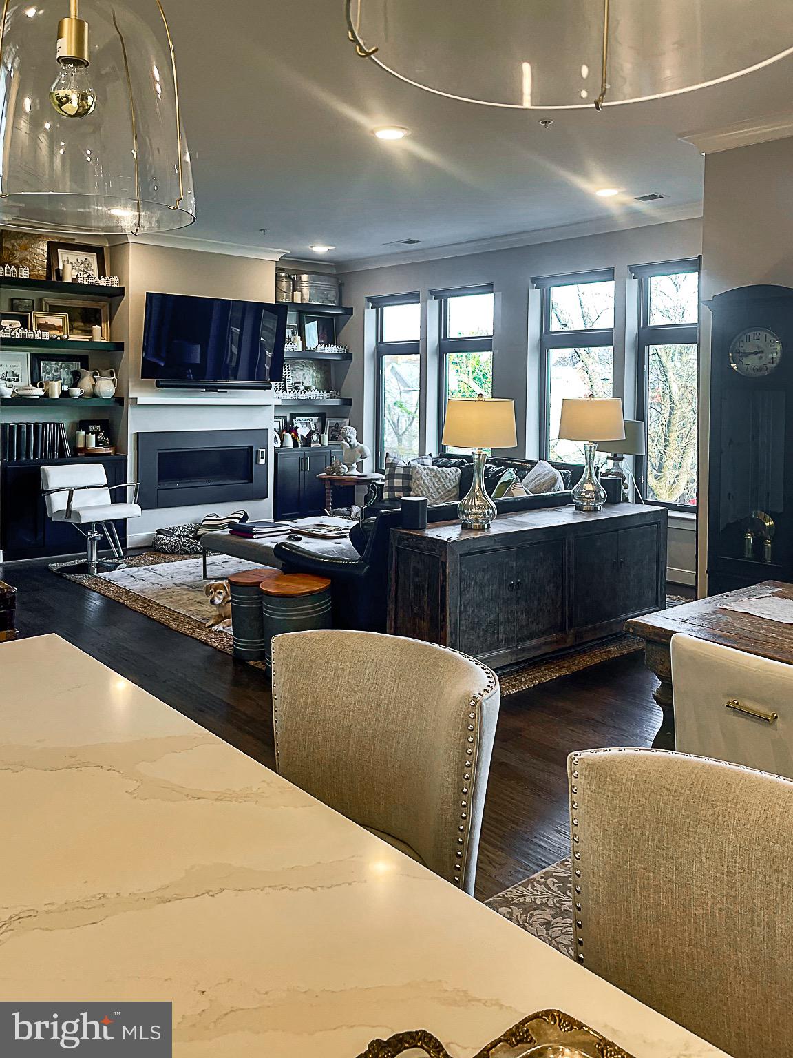 2 Stationmaster St SE #204