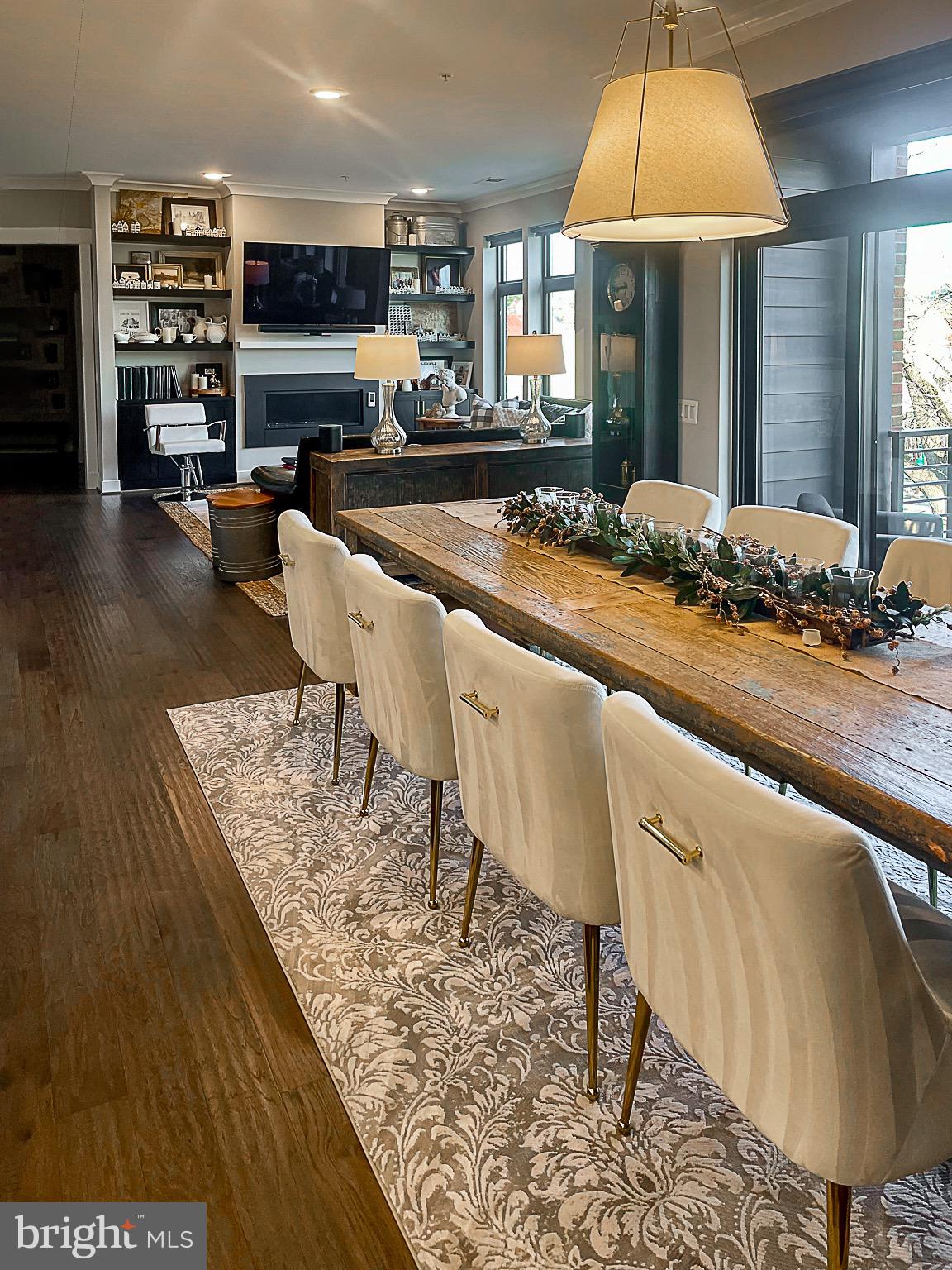 2 Stationmaster St SE #204