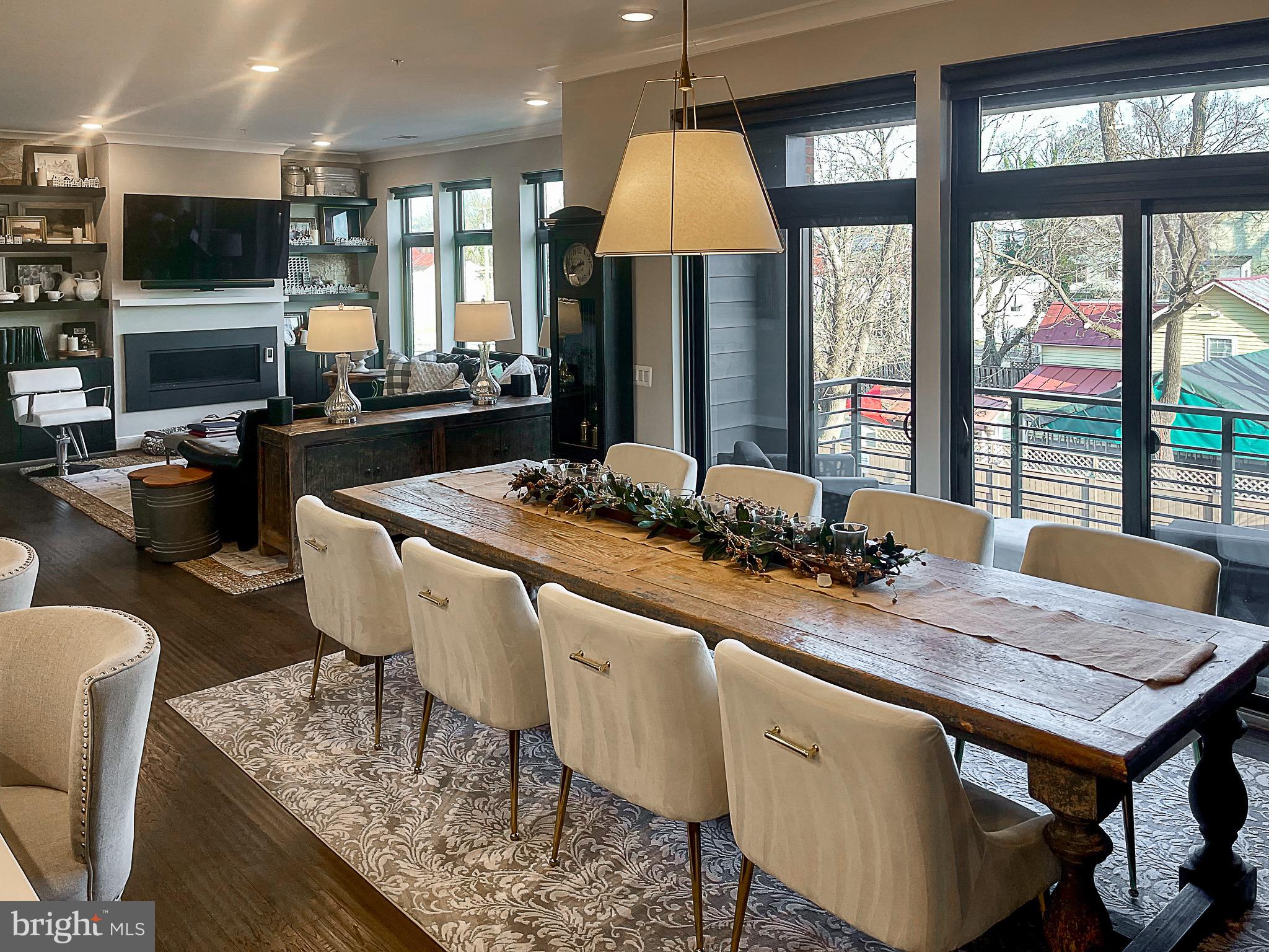 2 Stationmaster St SE #204