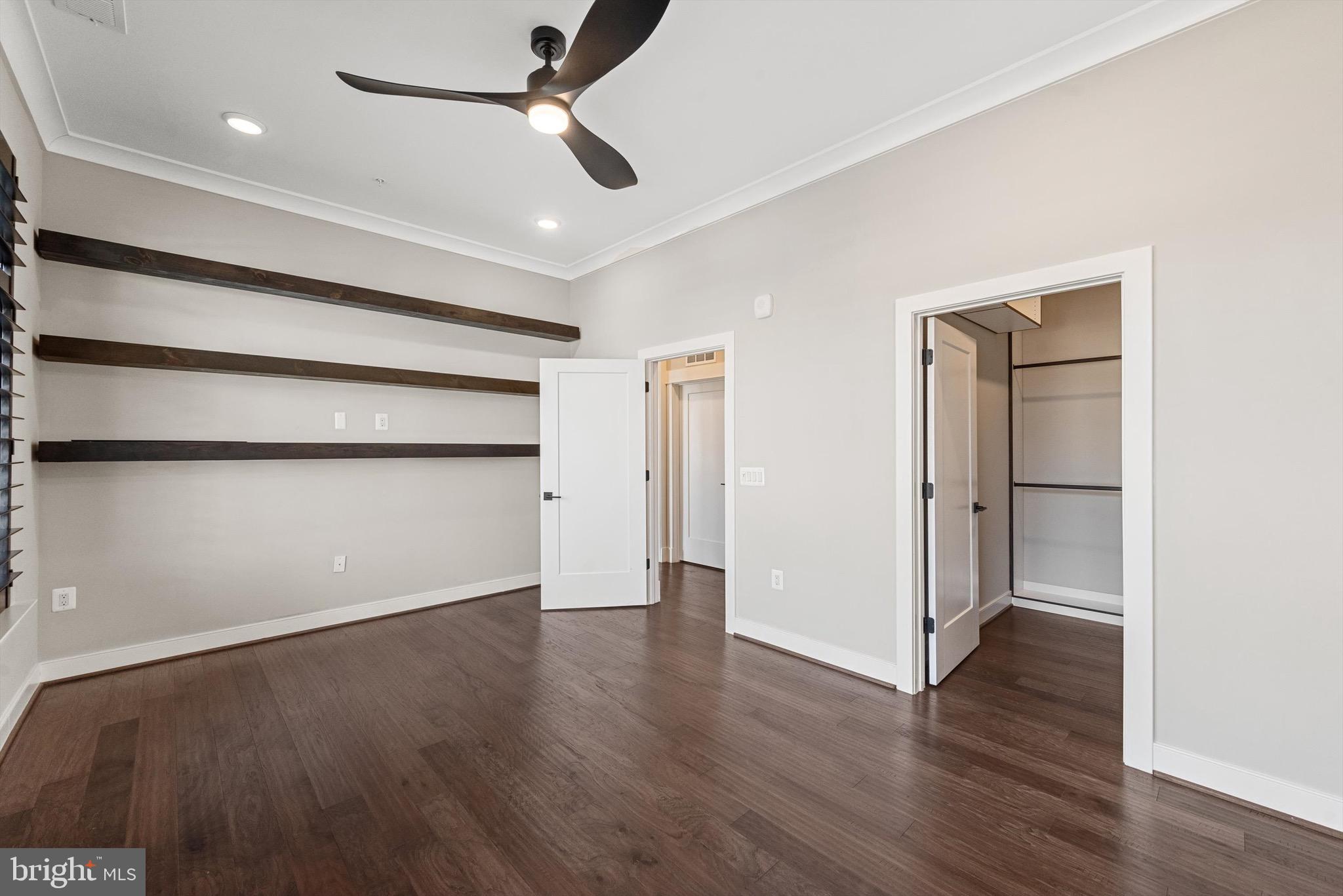 2 Stationmaster St SE #204