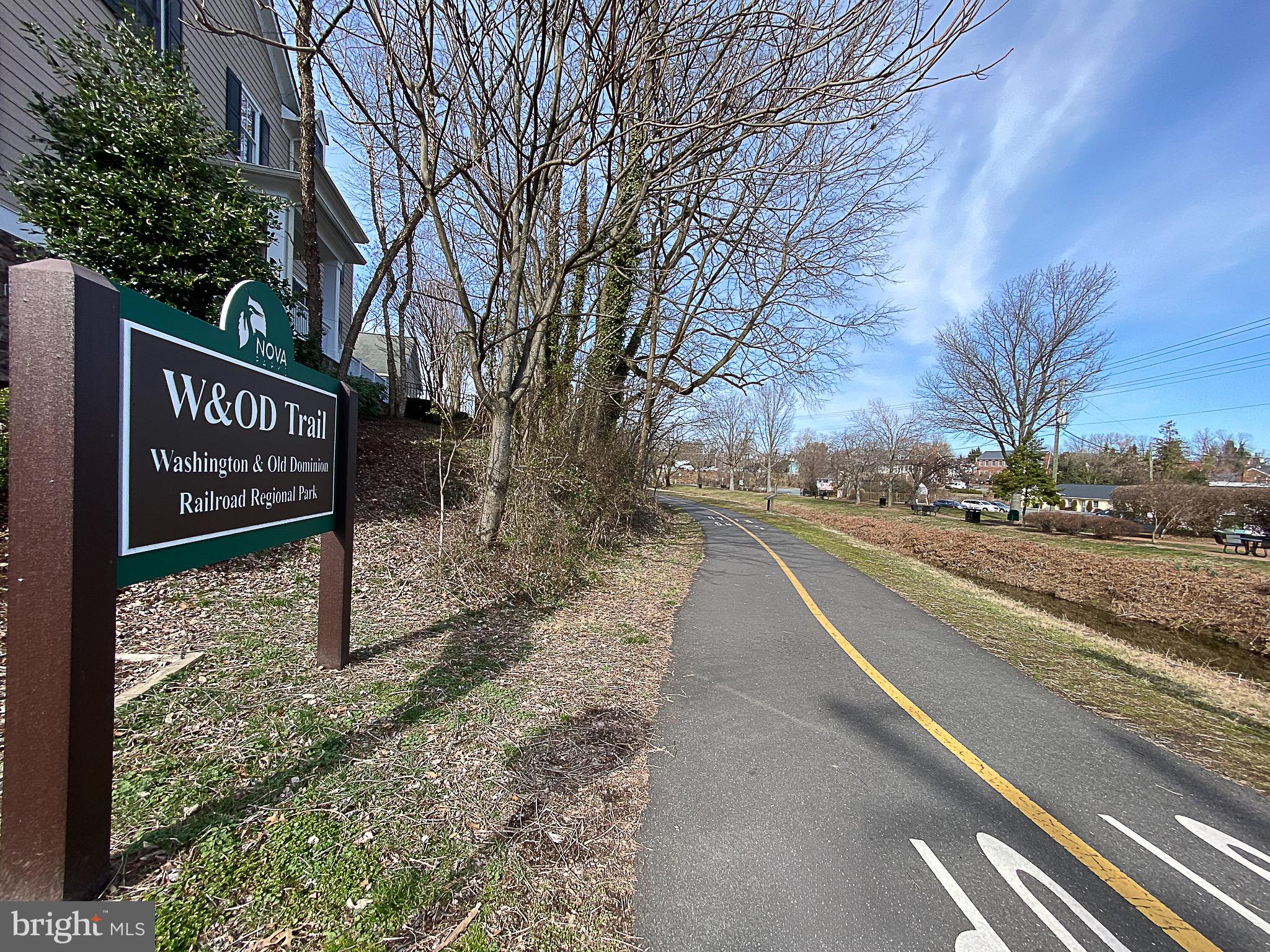 2 Stationmaster St SE #204