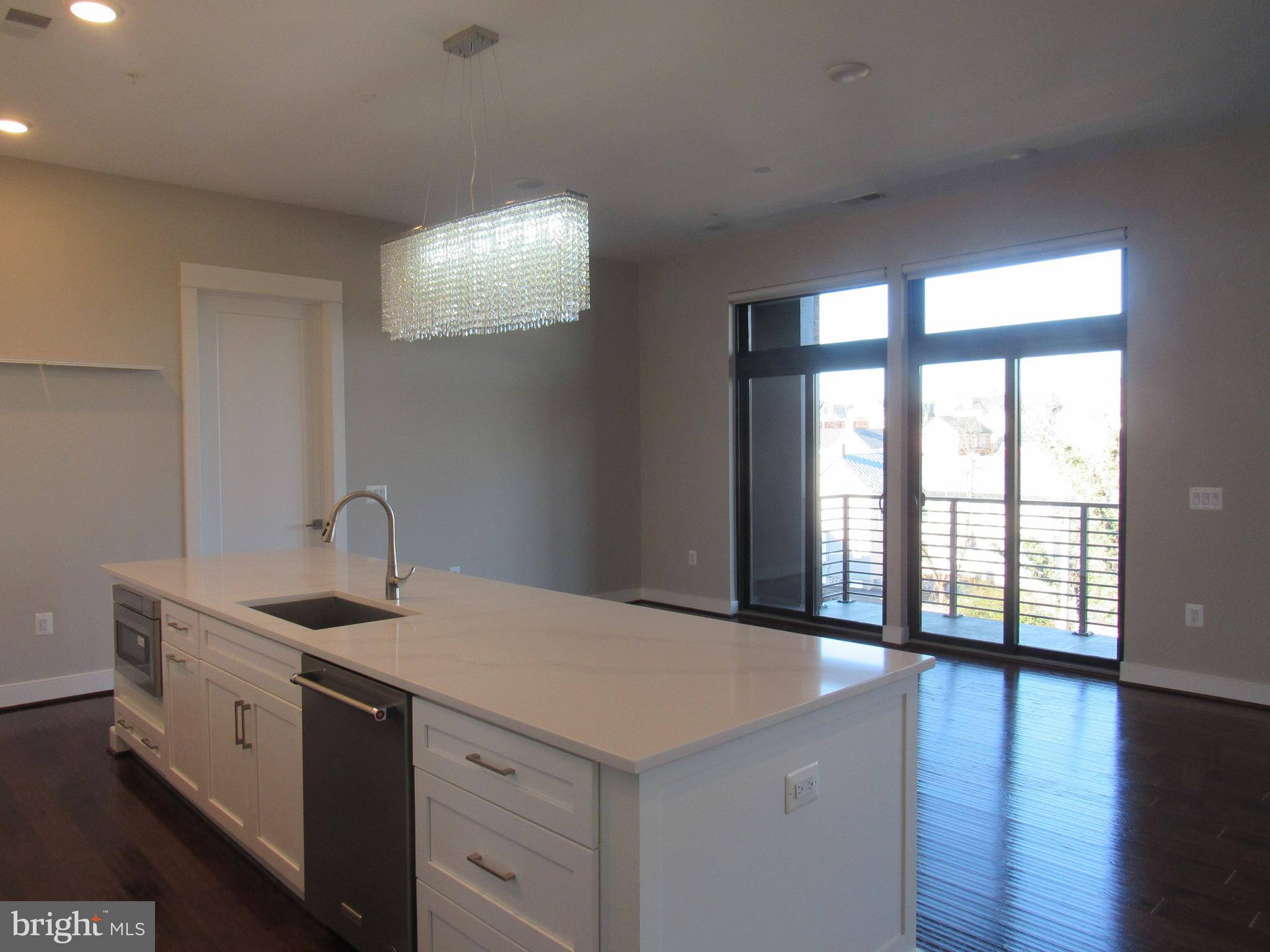 2 Stationmaster St SE #302