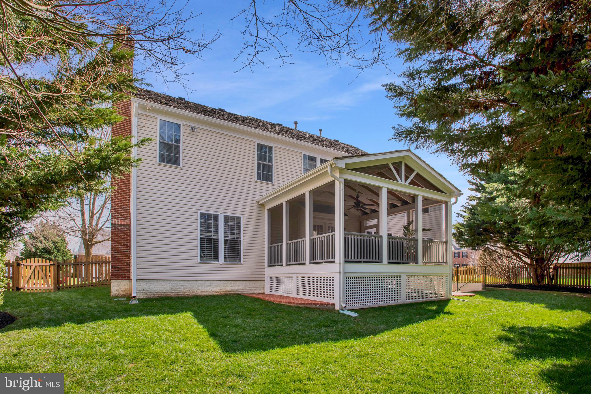 1333 Moore Pl SW