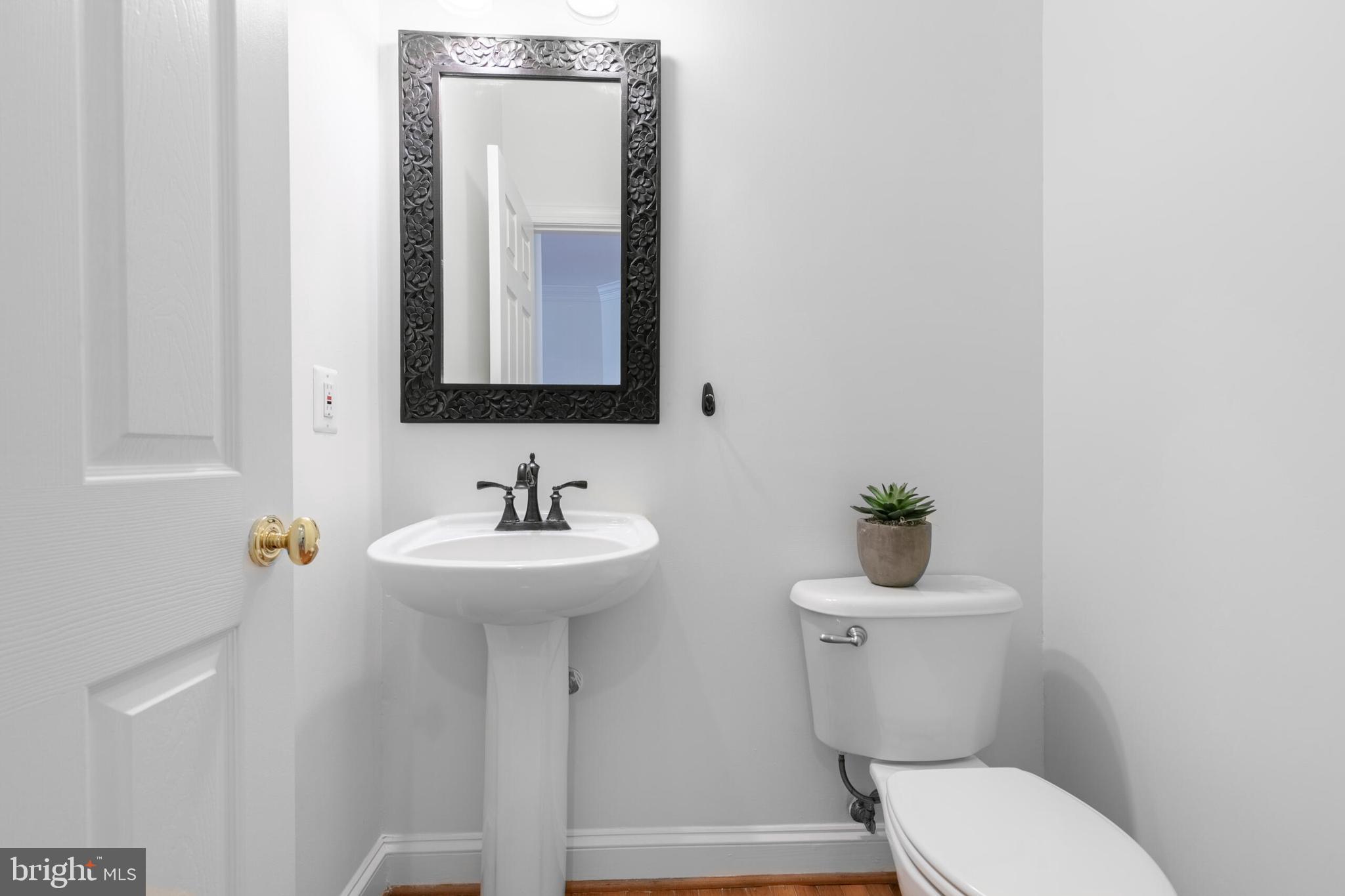 13526 Village Green Dr