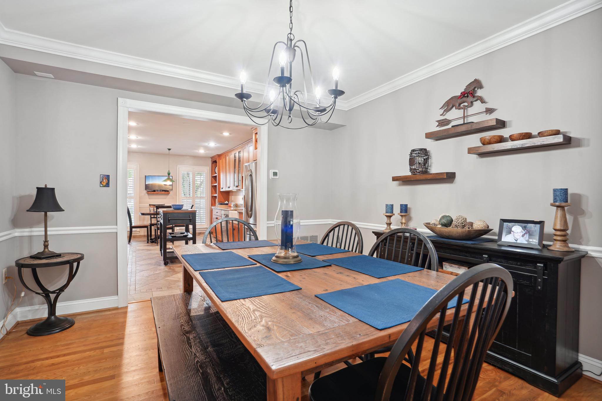 215 Andover Ct NE