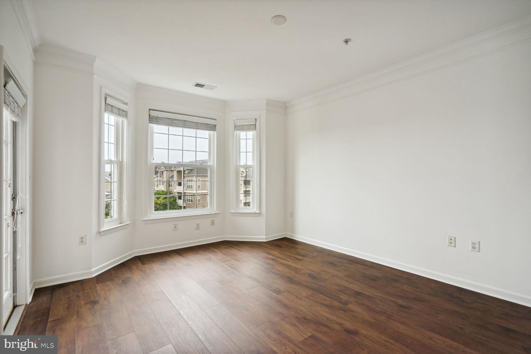 501 Sunset View Ter SE #404