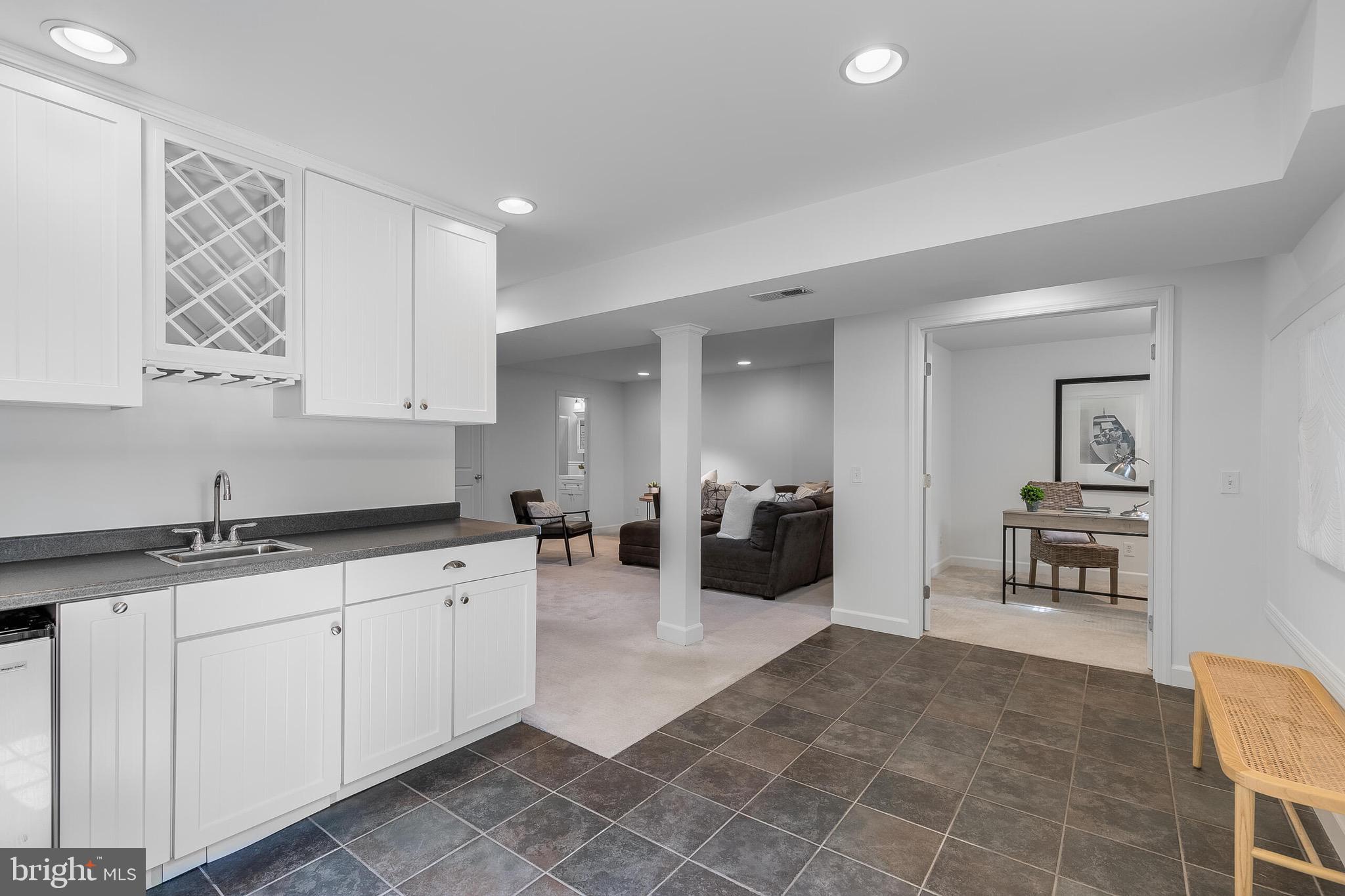 17133 Magic Mountain Dr