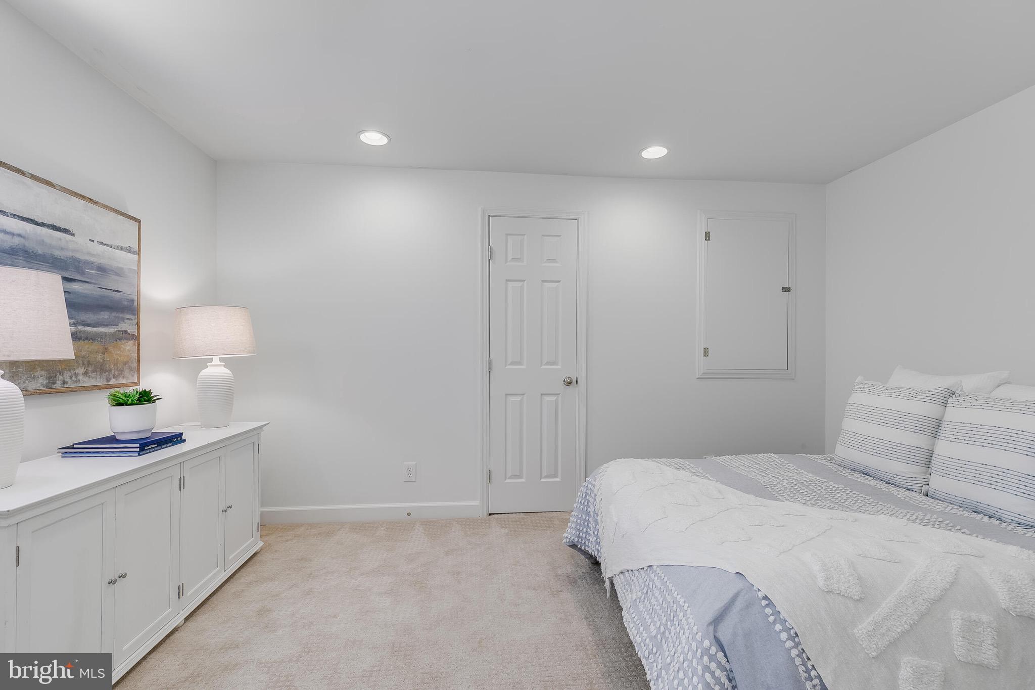 17133 Magic Mountain Dr