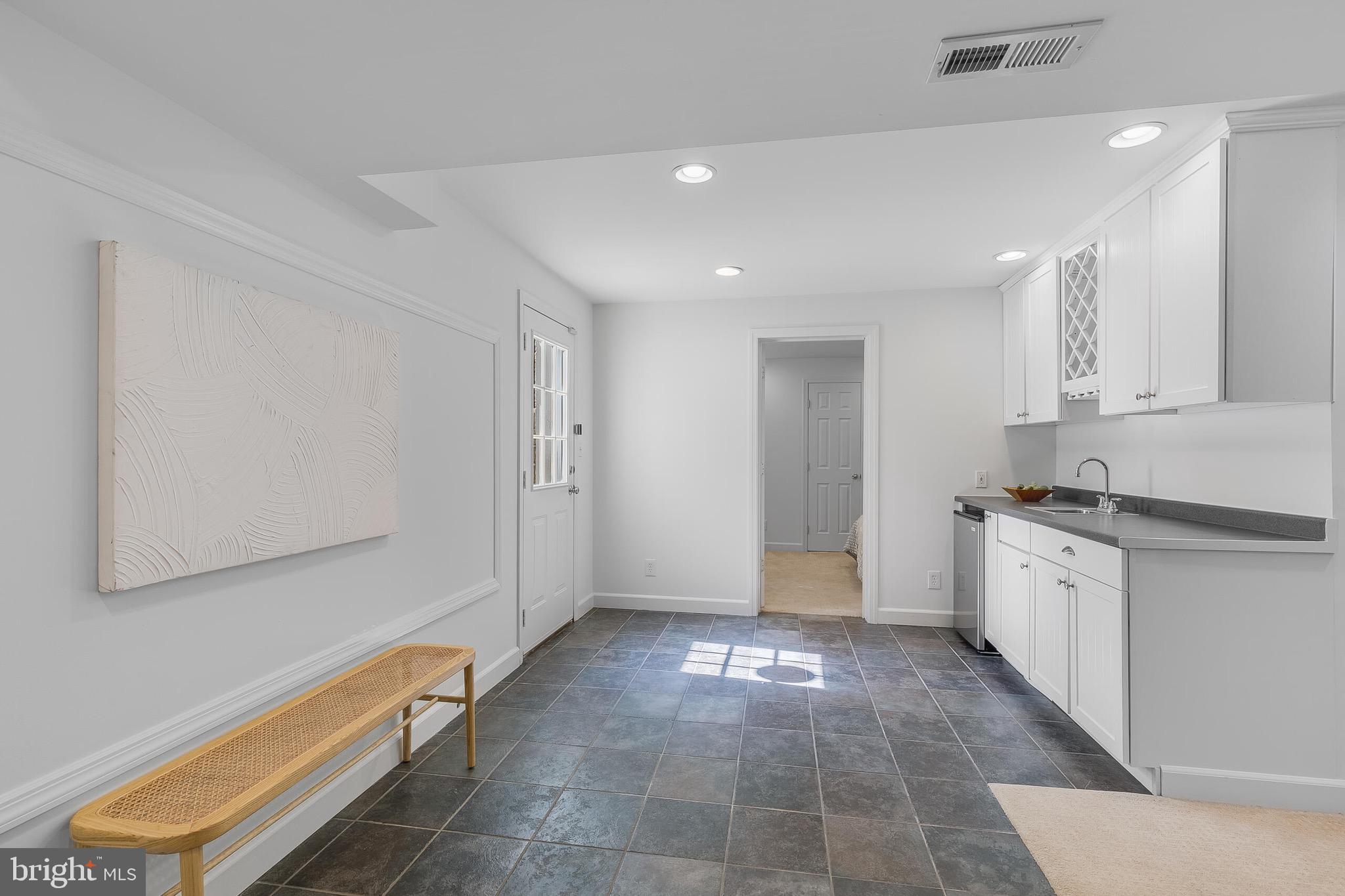 17133 Magic Mountain Dr