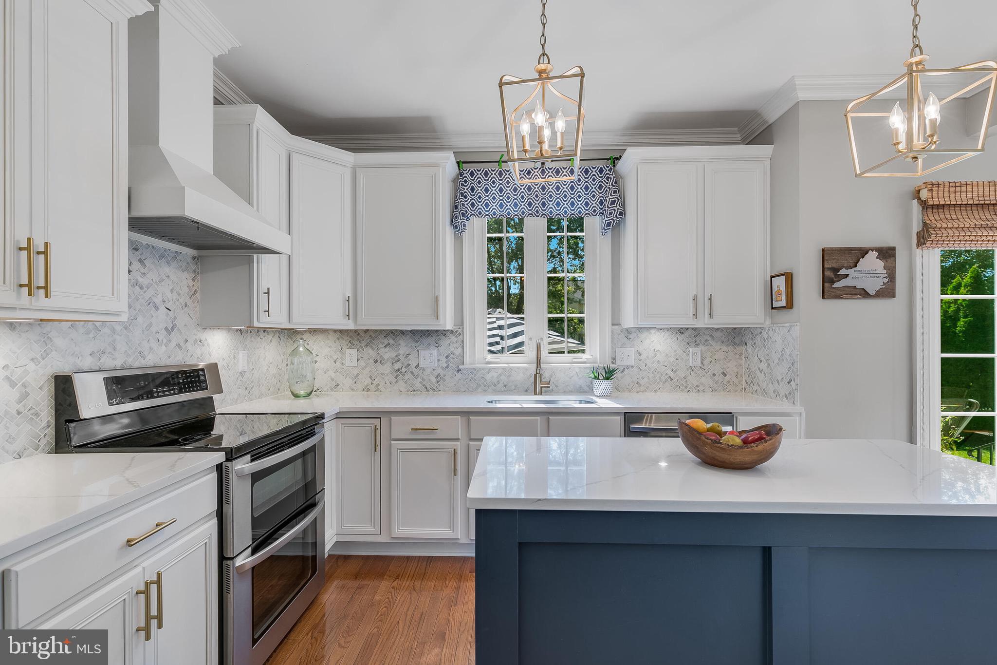 17133 Magic Mountain Dr