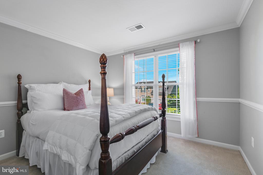 17133 Magic Mountain Dr
