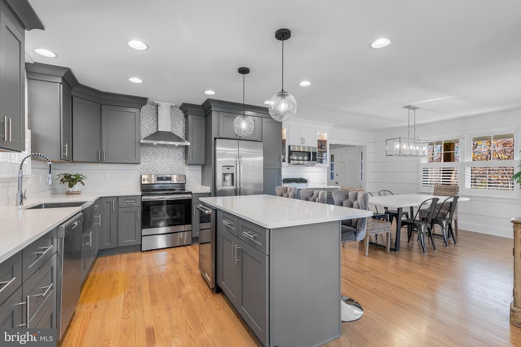 35141 Charles Town