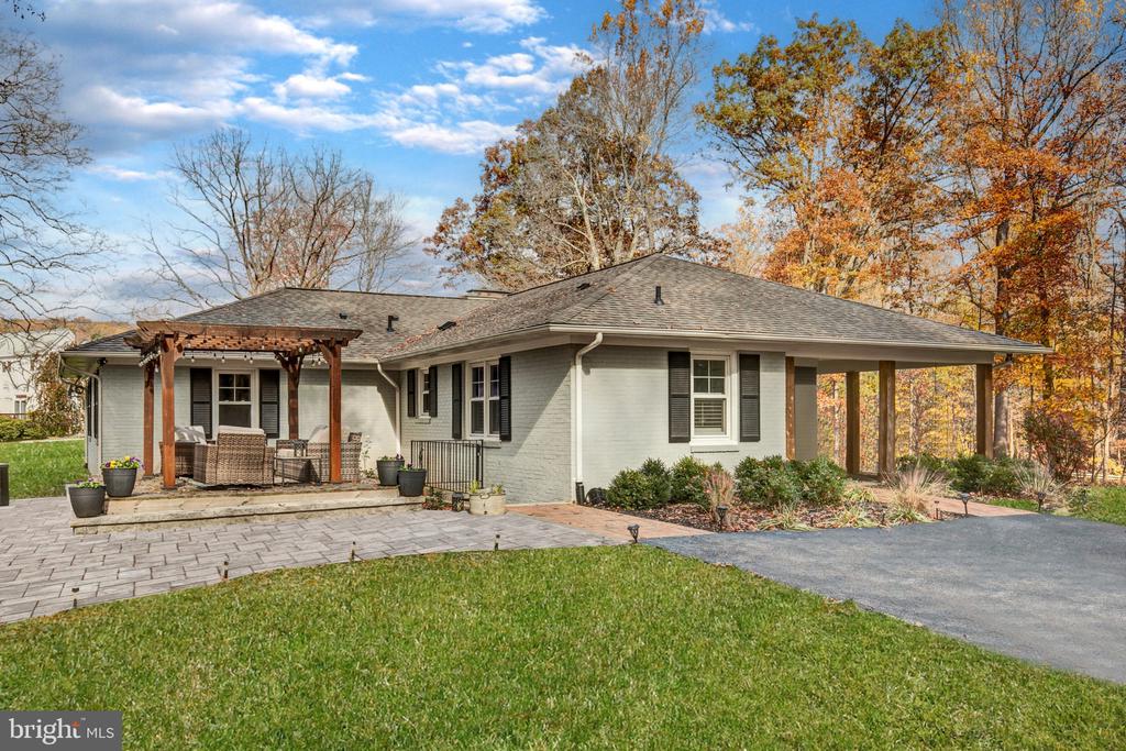 35141 Charles Town