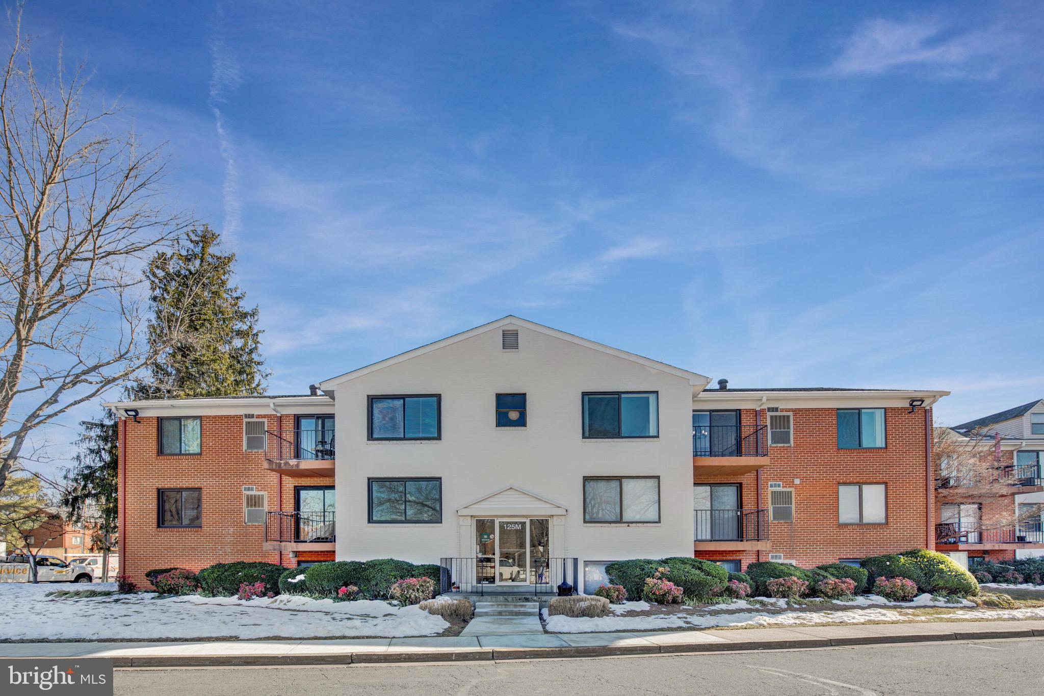 125-M Clubhouse Dr SW #11