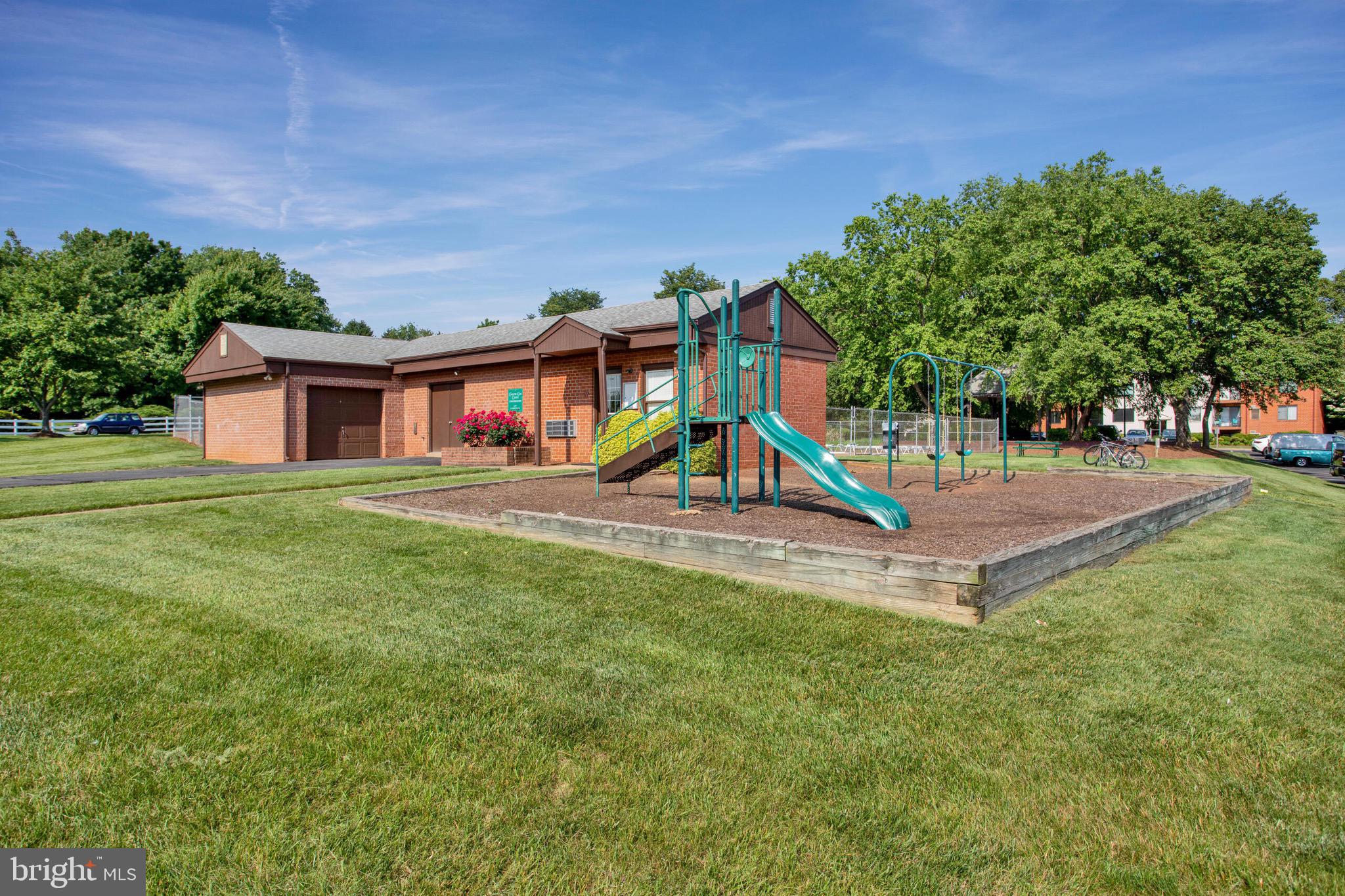 125-M Clubhouse Dr SW #11
