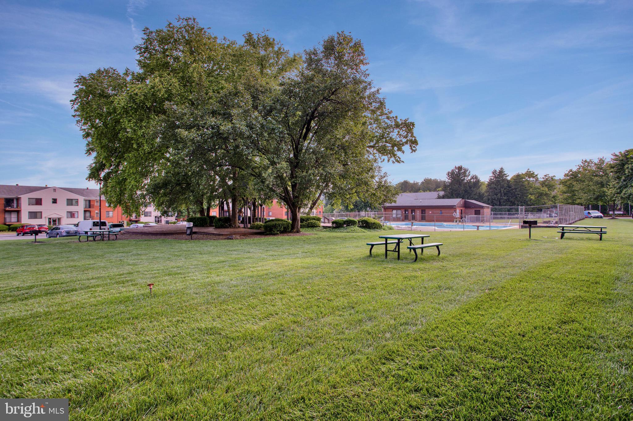 125-M Clubhouse Dr SW #11