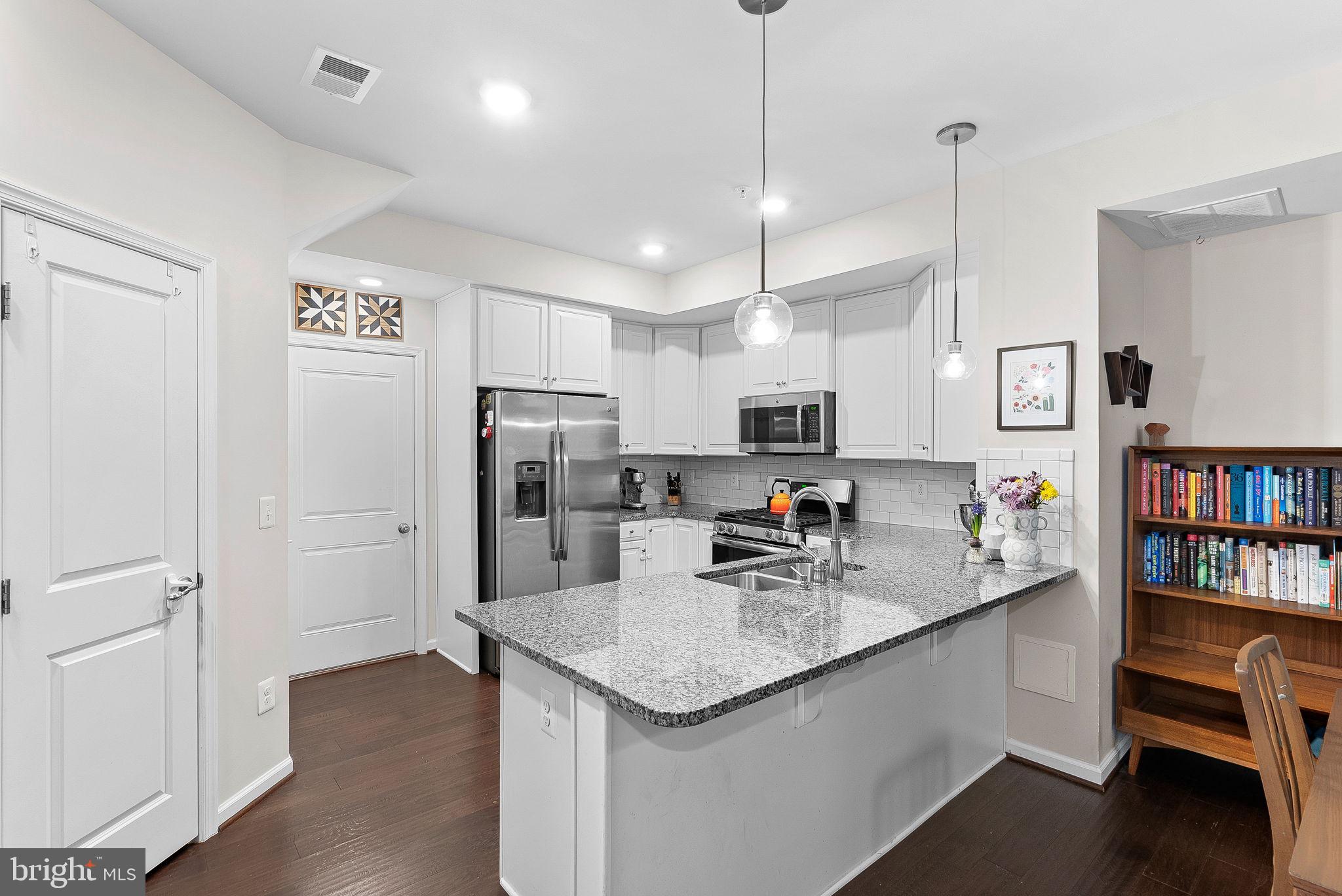 283 High Rail Ter SE