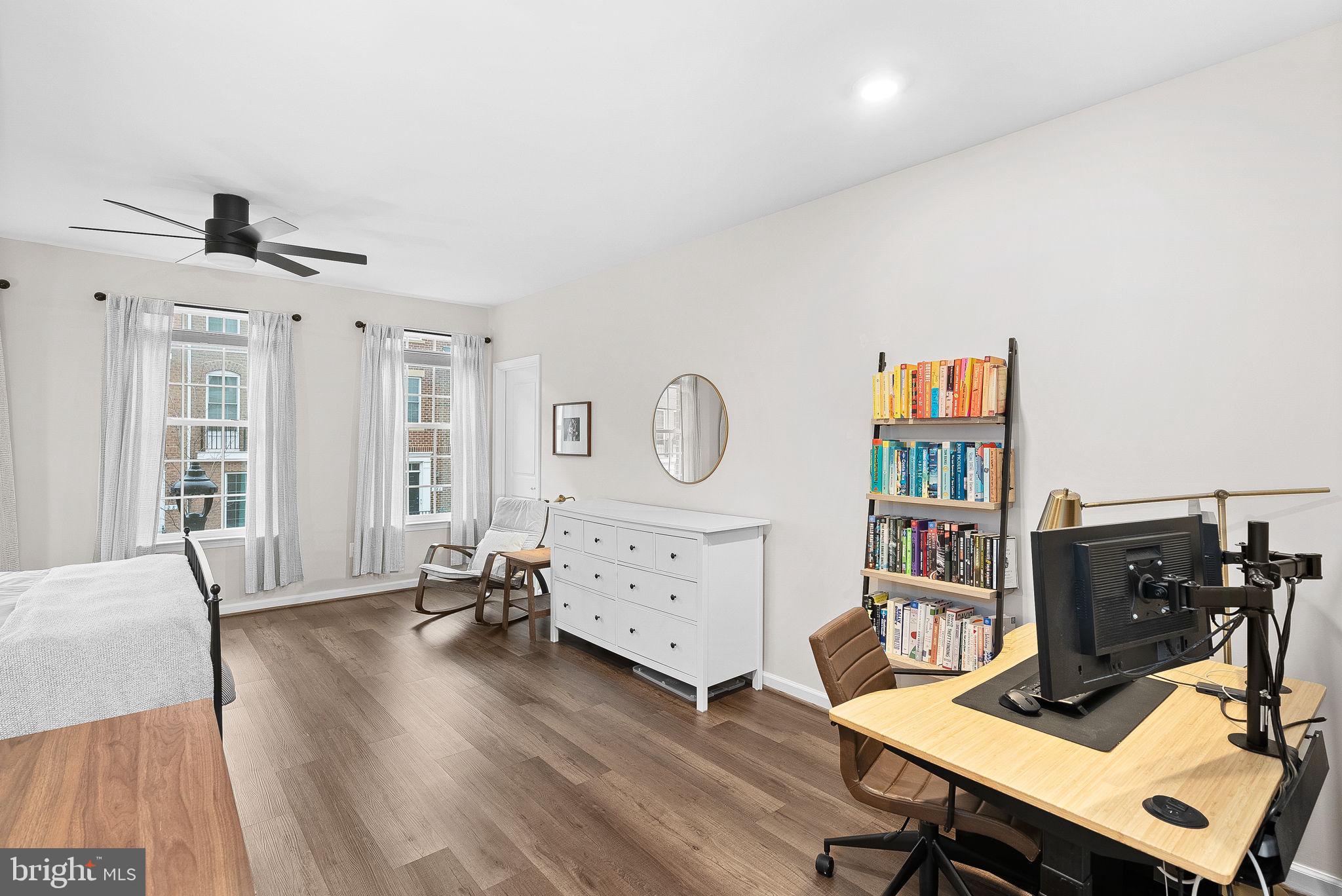 283 High Rail Ter SE