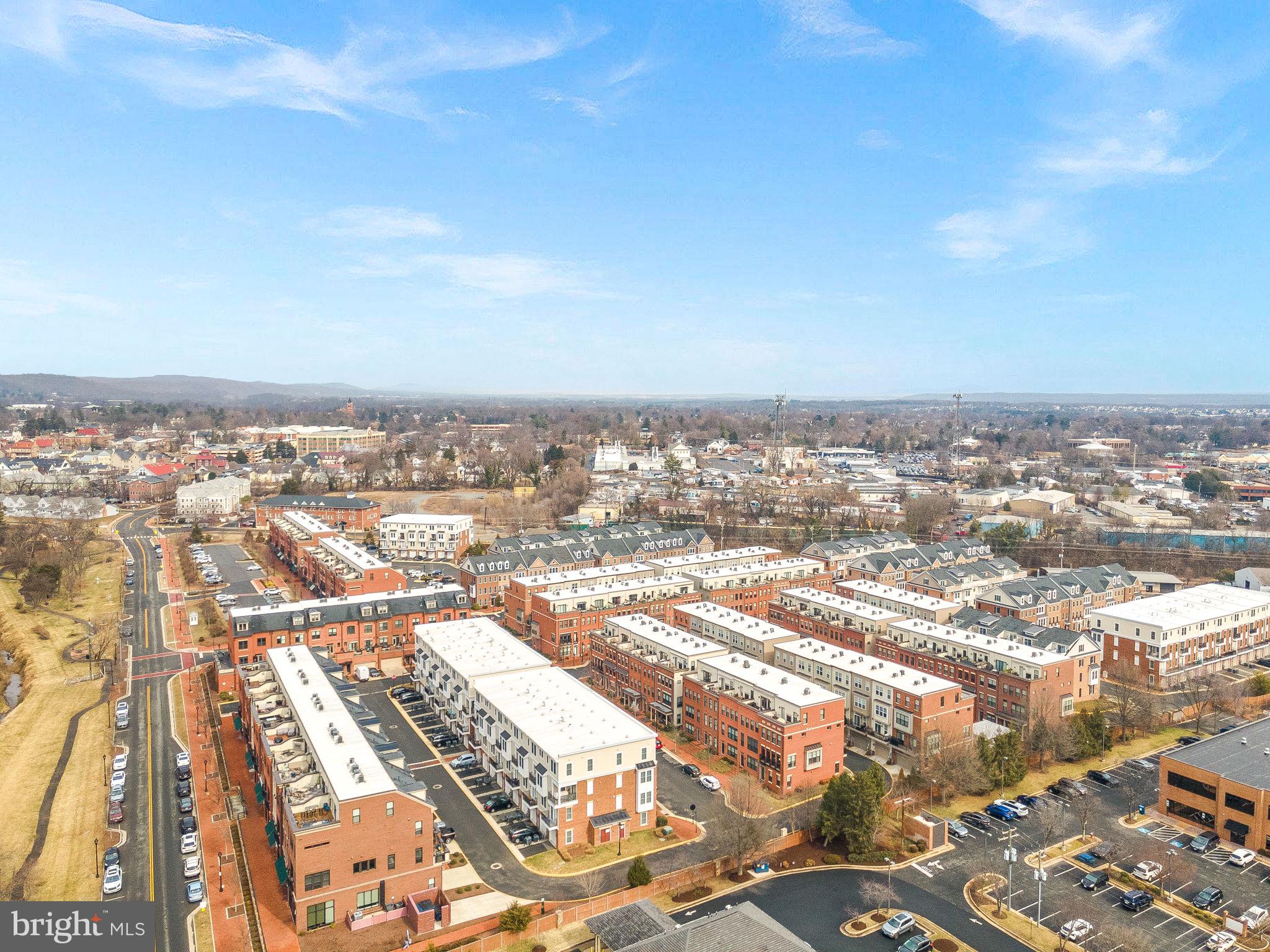 283 High Rail Ter SE