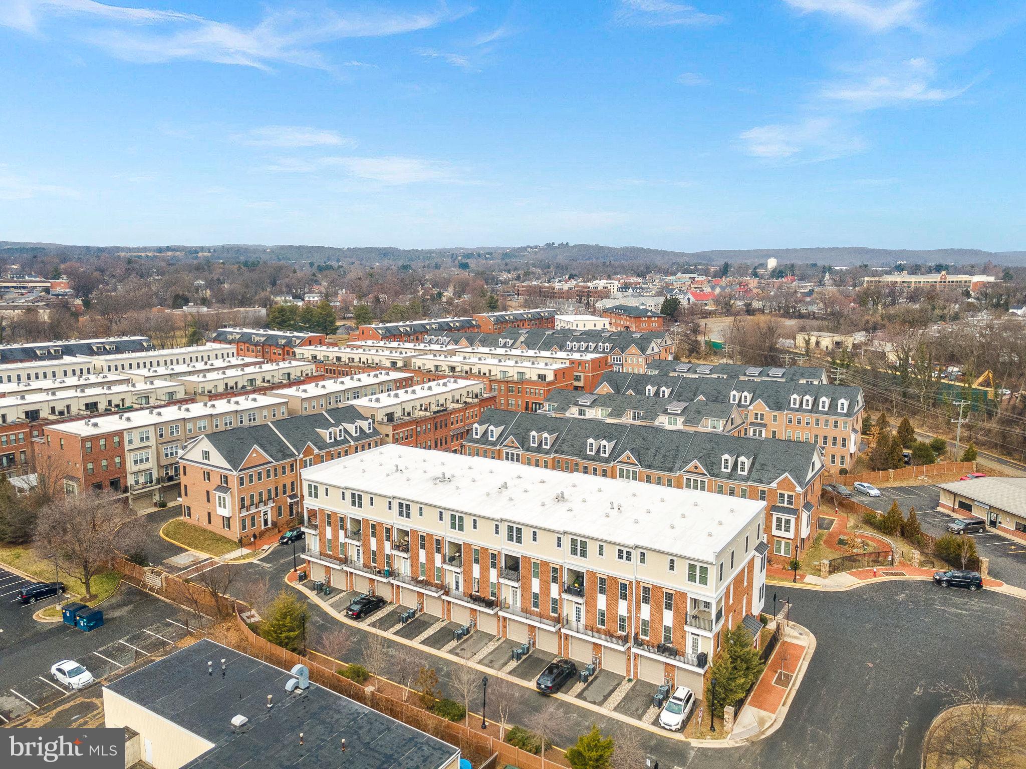 283 High Rail Ter SE