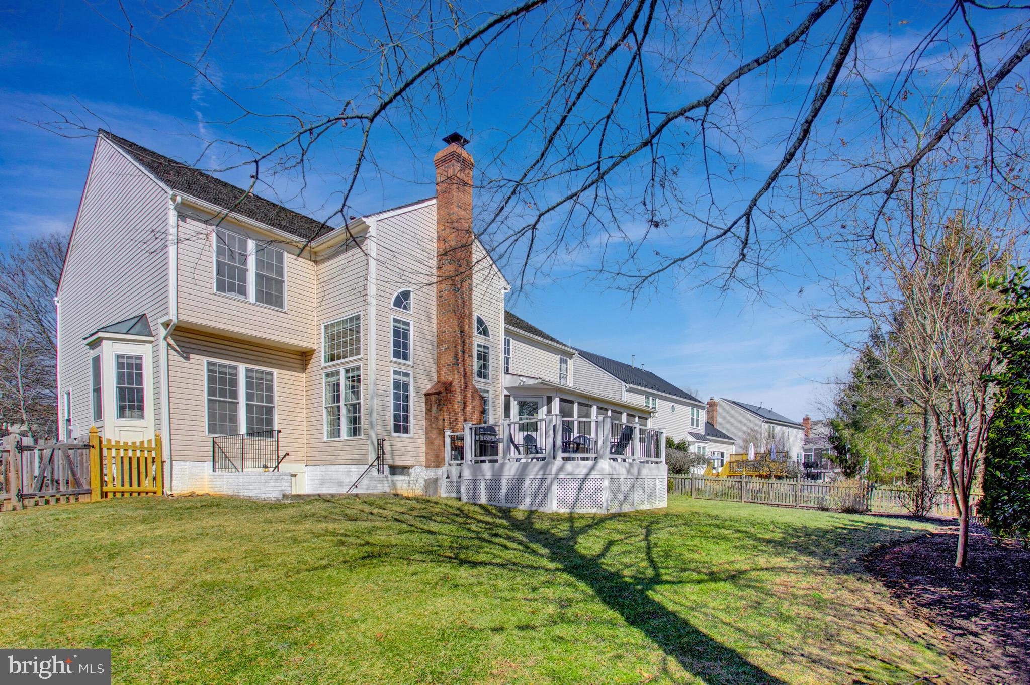 413 Meade Dr SW