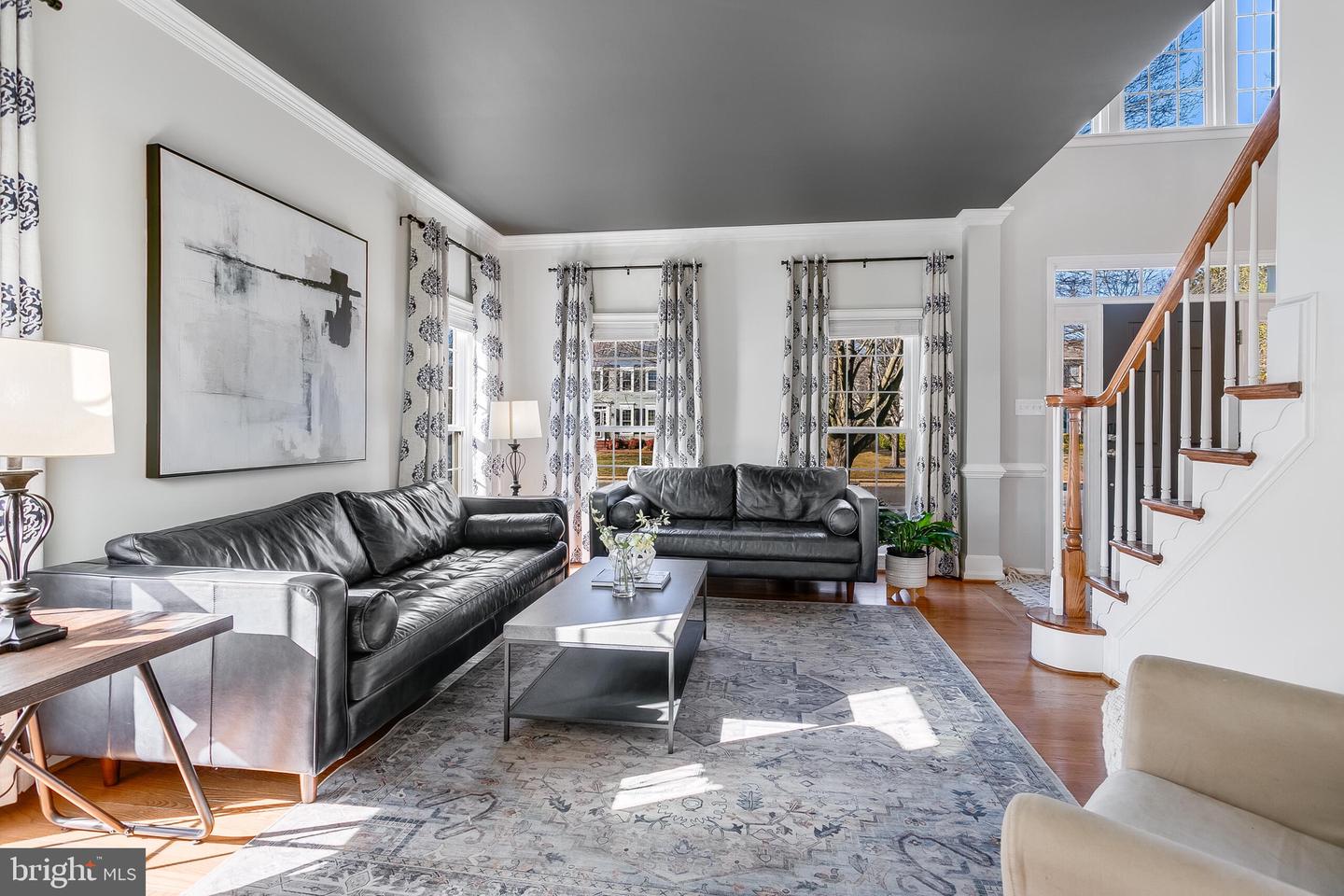 413 Meade Dr SW