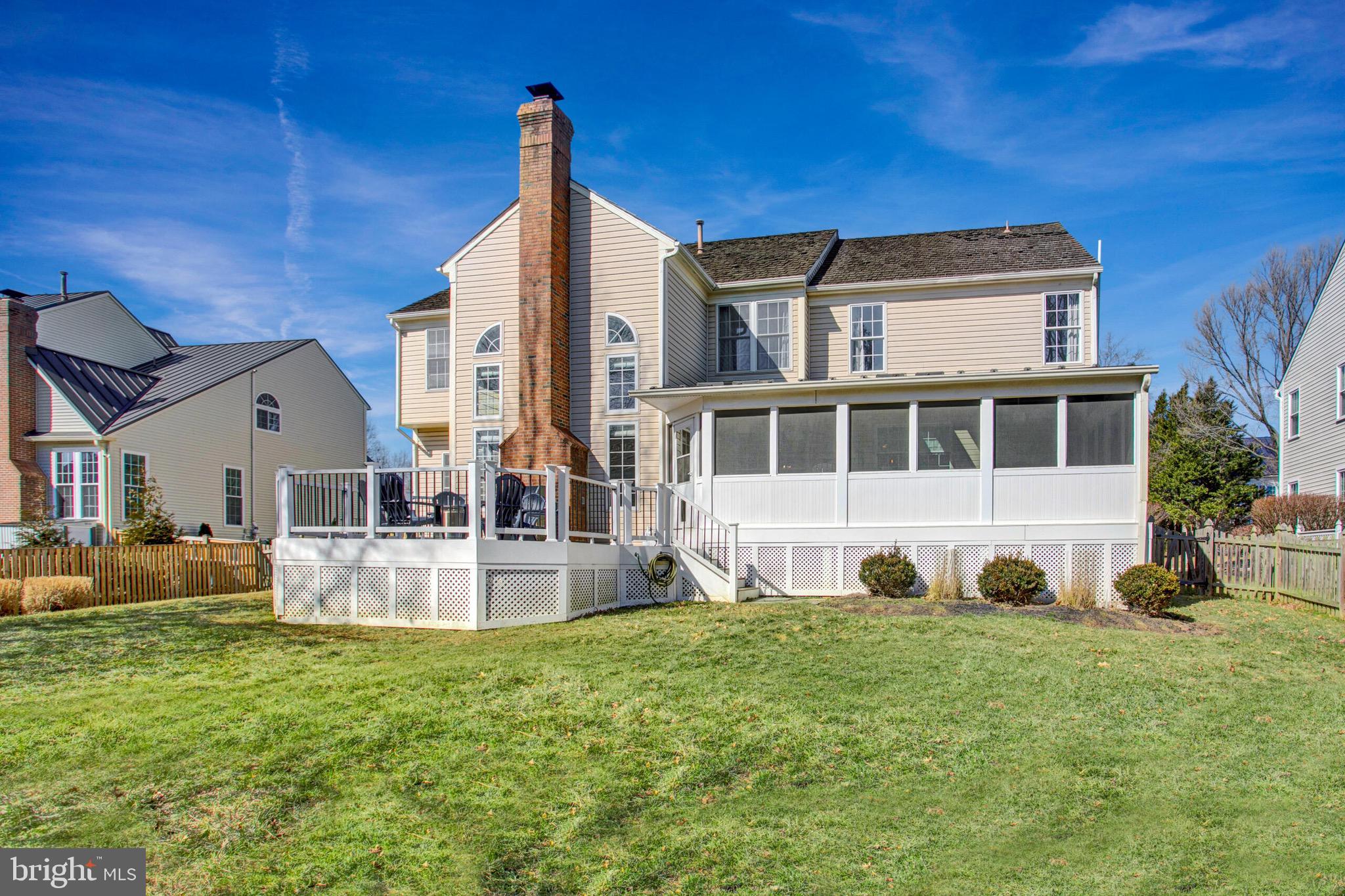 413 Meade Dr SW