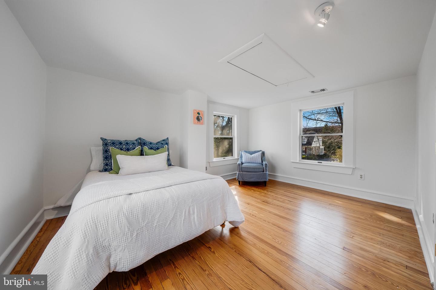 316 Edwards Ferry Rd NE