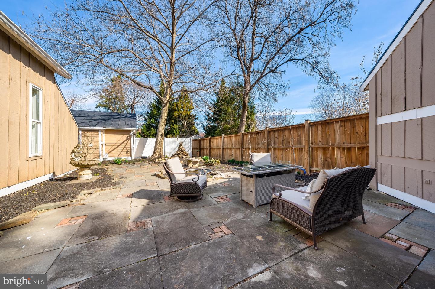 316 Edwards Ferry Rd NE