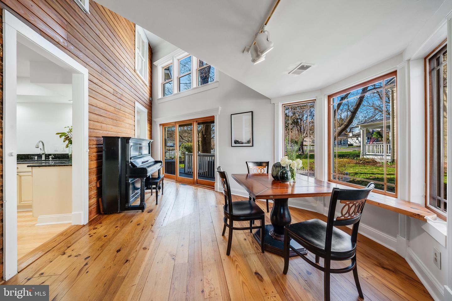 316 Edwards Ferry Rd NE