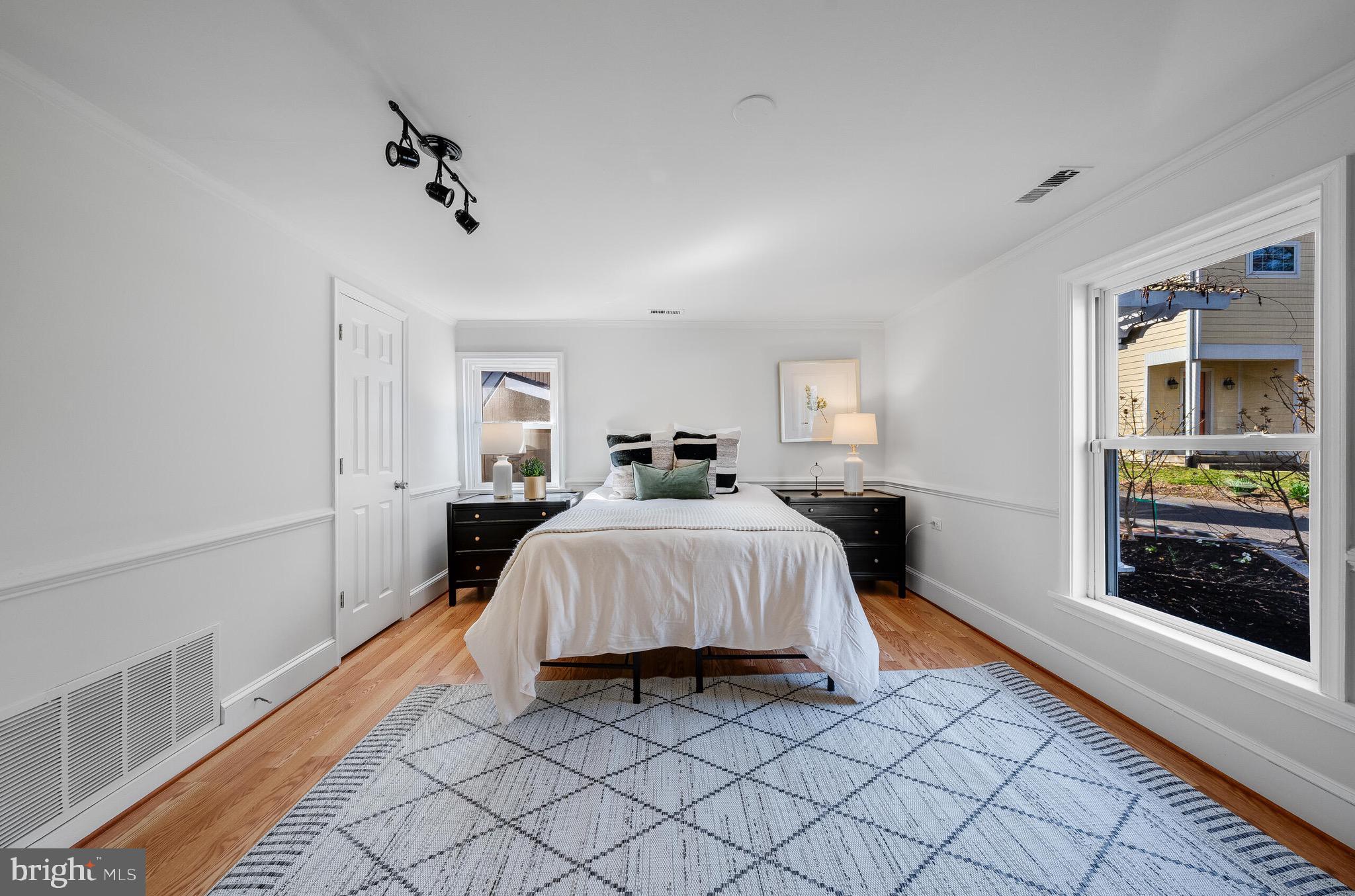 316 Edwards Ferry Rd NE