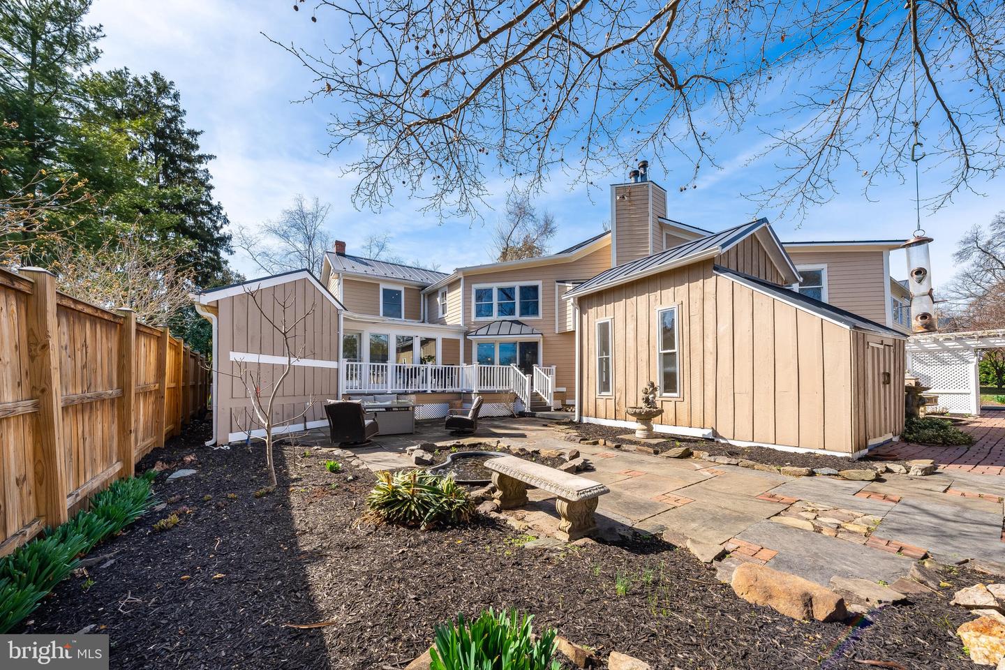 316 Edwards Ferry Rd NE