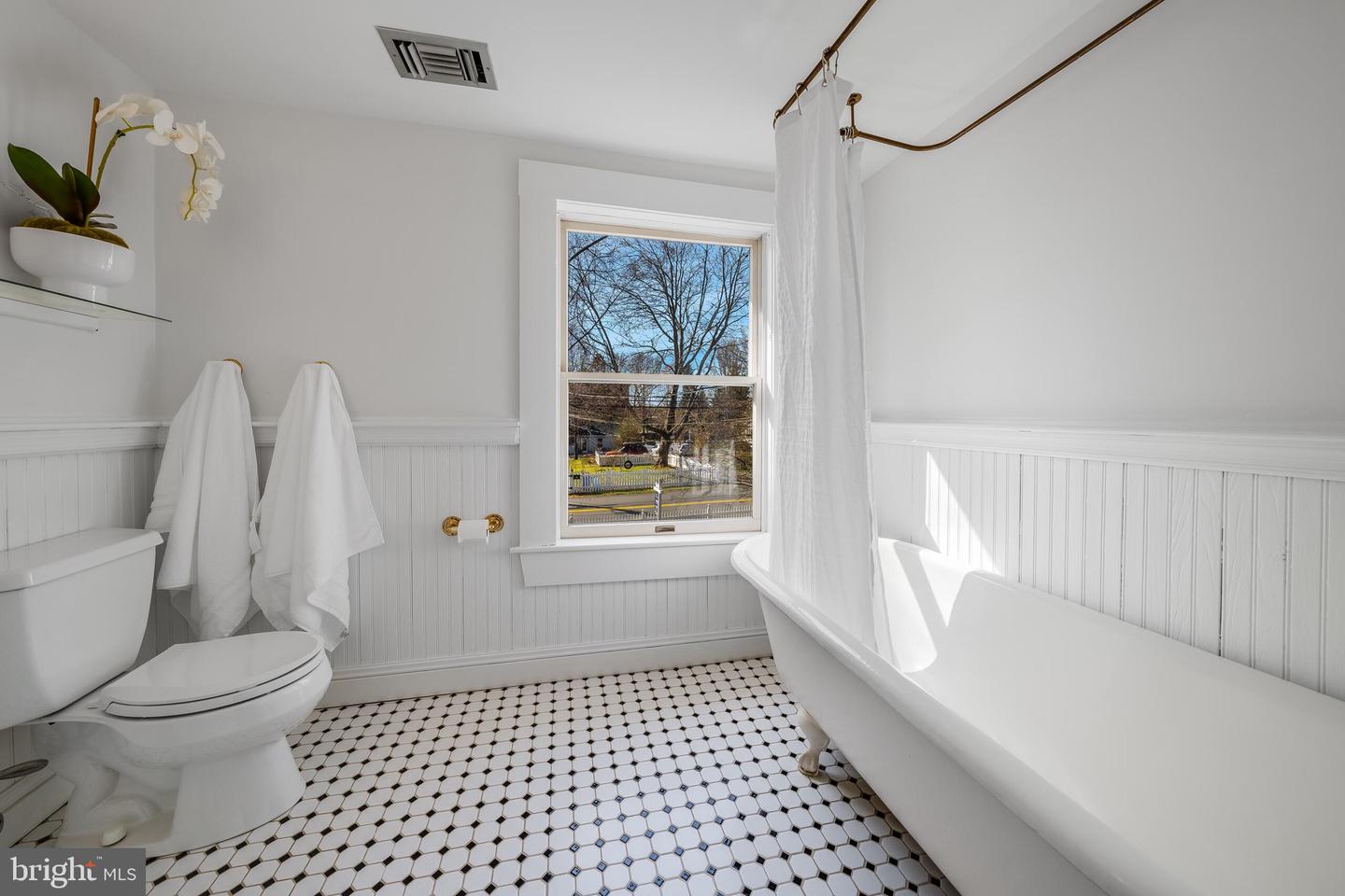 316 Edwards Ferry Rd NE