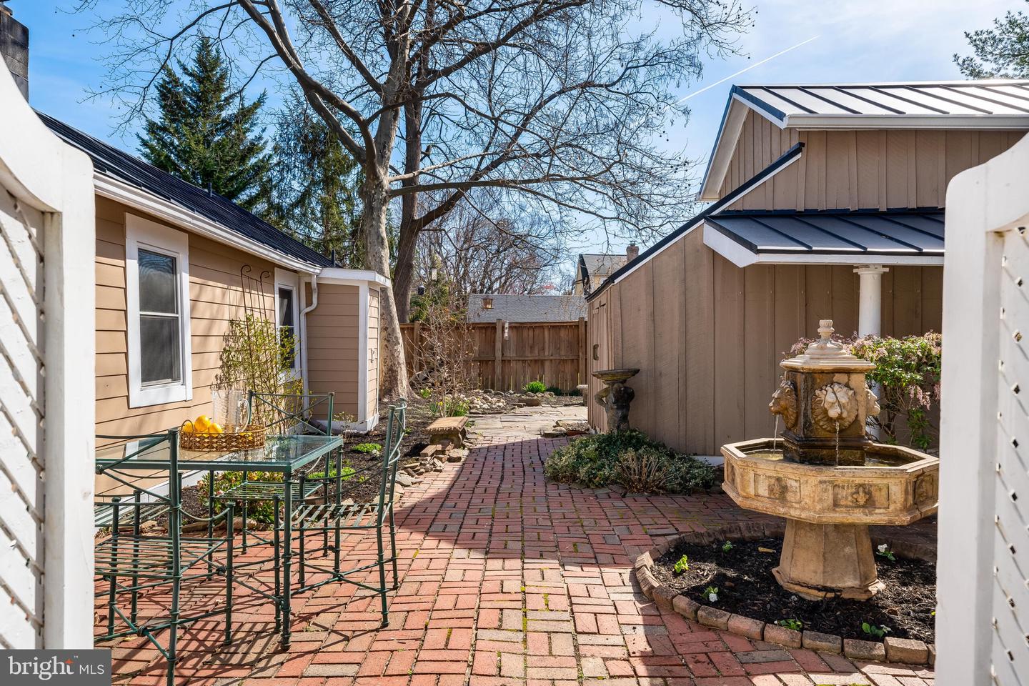 316 Edwards Ferry Rd NE