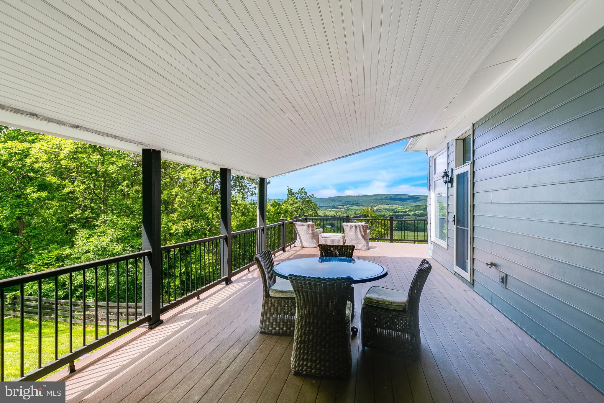 14812 Manor View