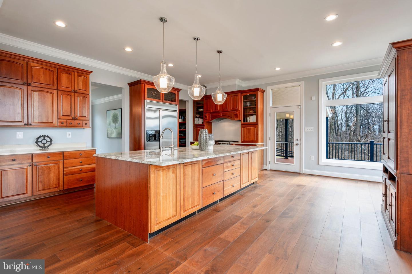 14812 Manor View