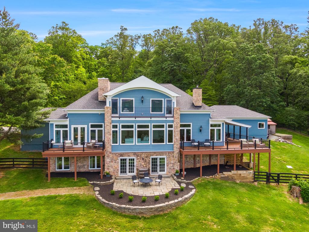 14812 Manor View