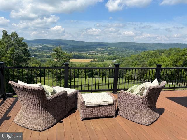 14812 Manor View