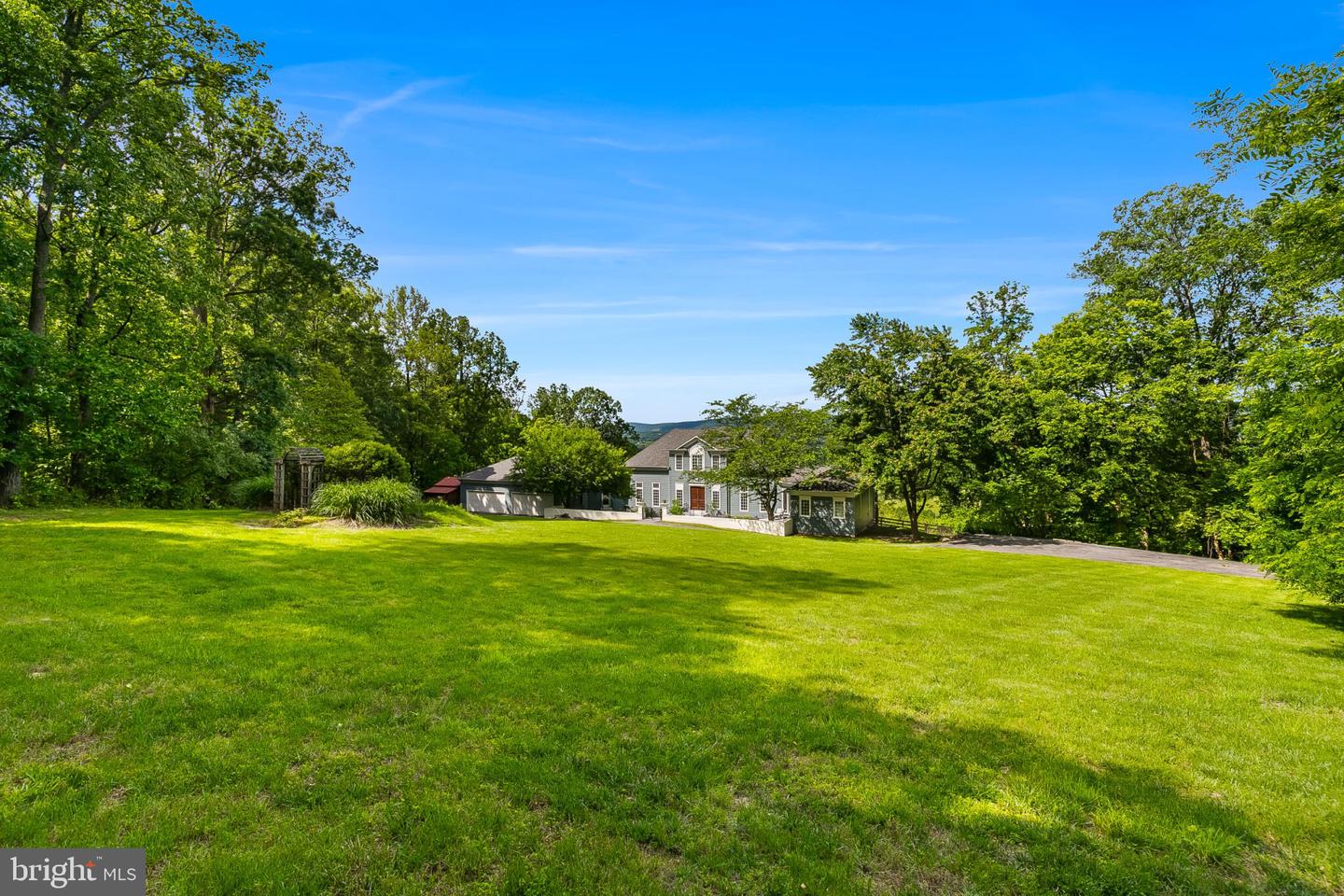 14812 Manor View