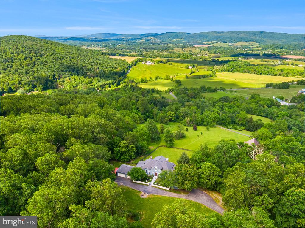 14812 Manor View
