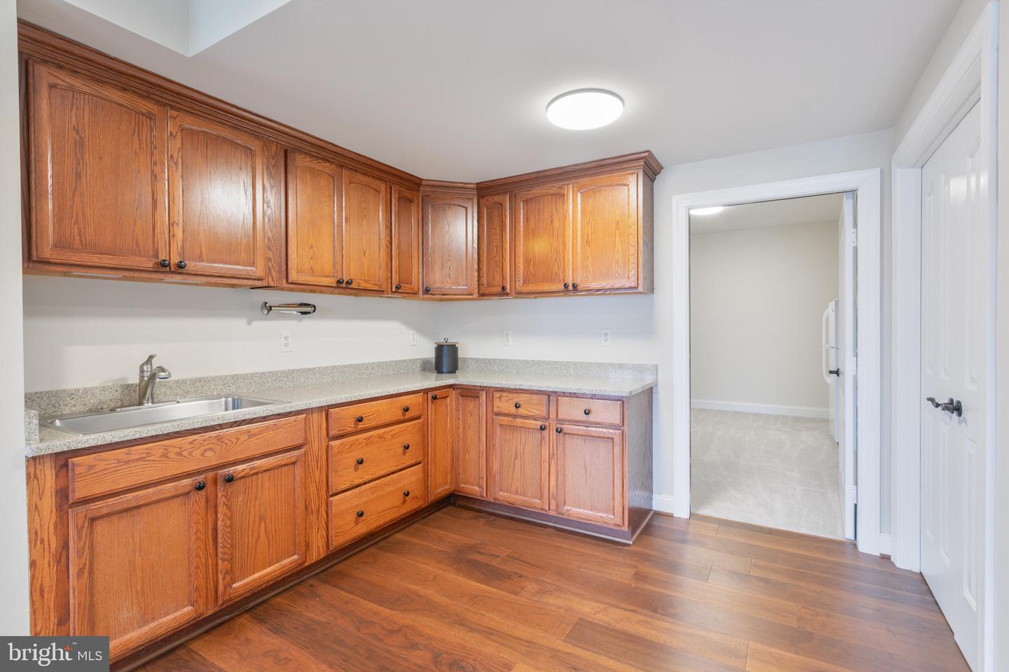 14812 Manor View