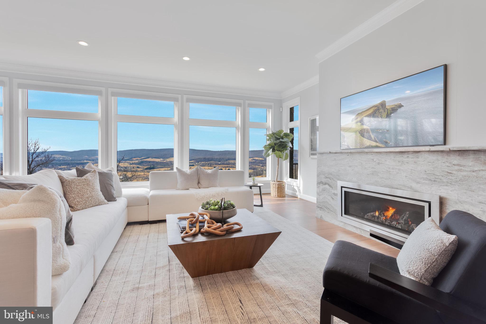 14812 Manor View