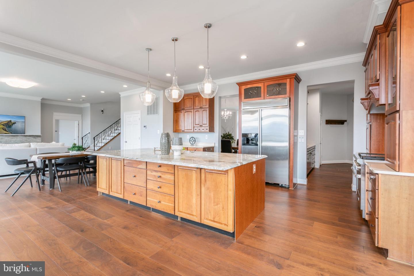 14812 Manor View