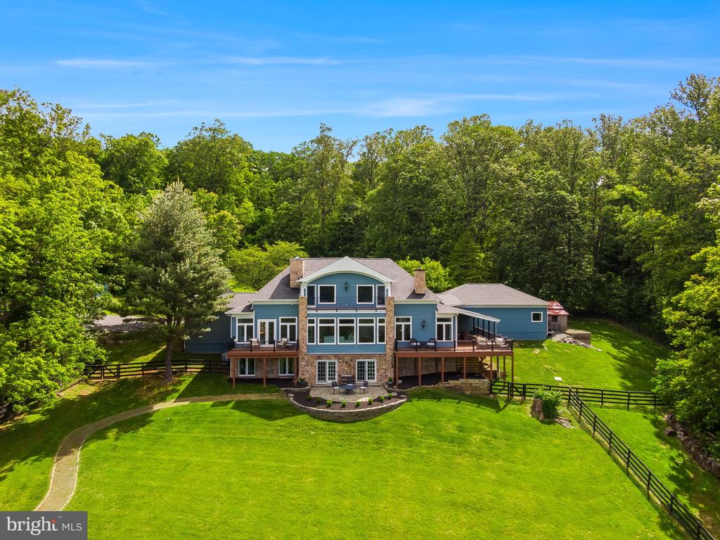 14812 Manor View